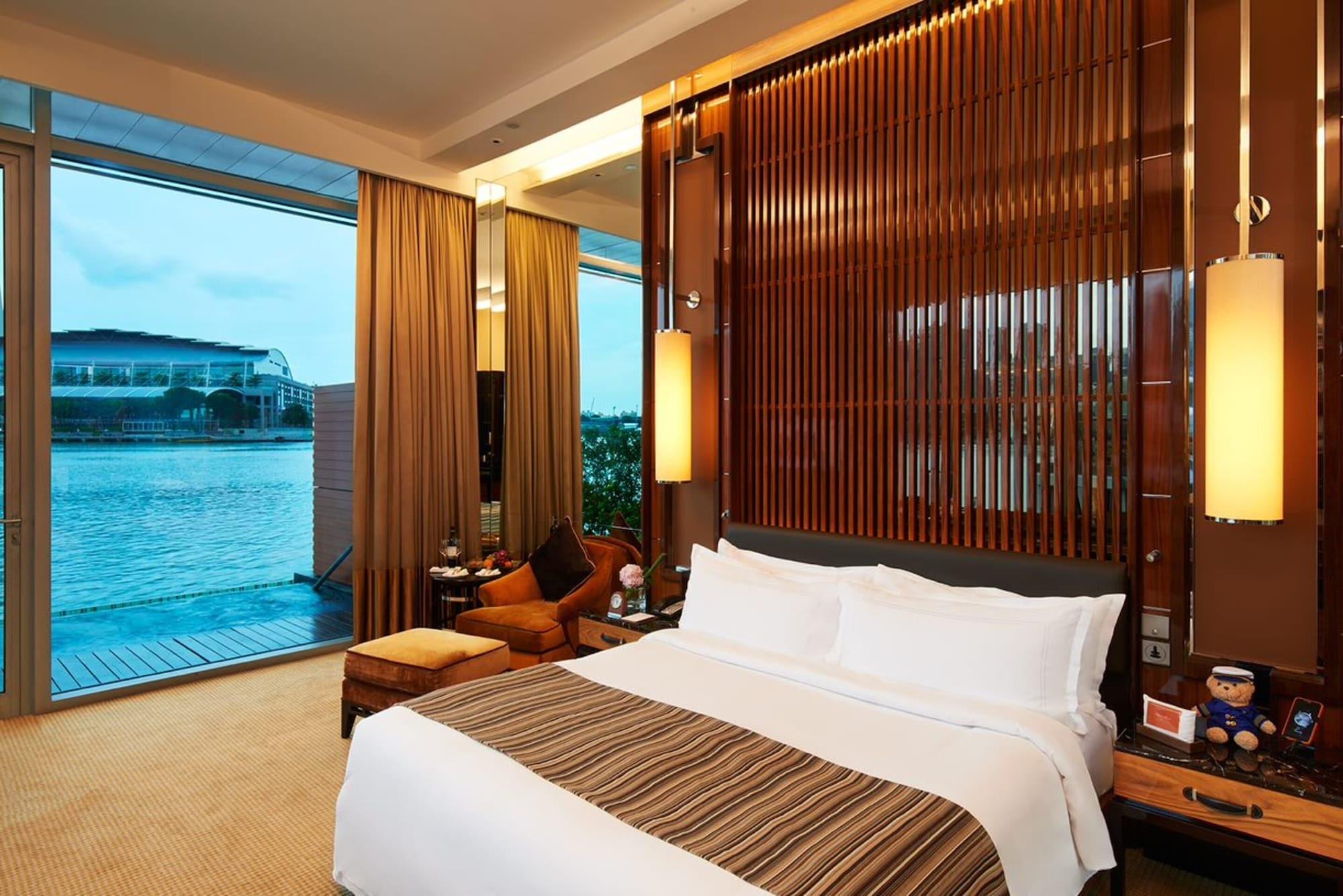 The Fullerton Bay Hotel Singapore Exterior photo